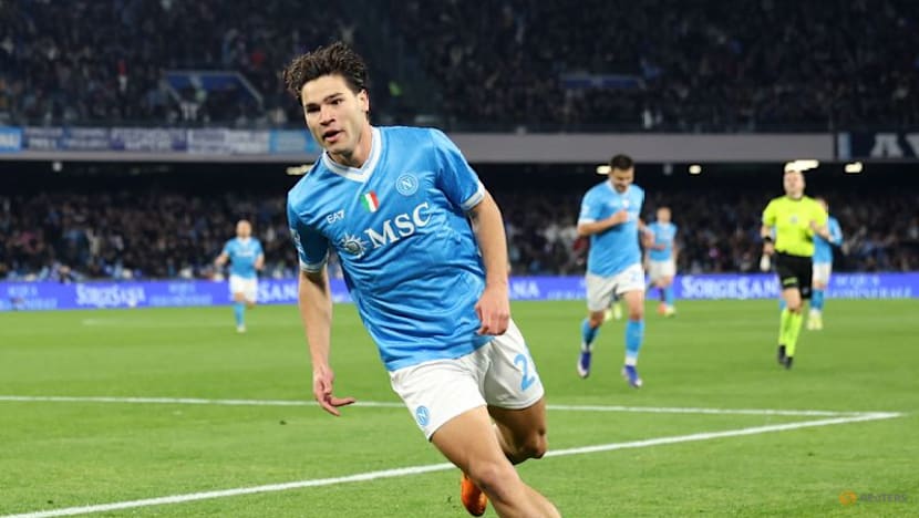 Napoli edge Fiorentina as injuries problems mount