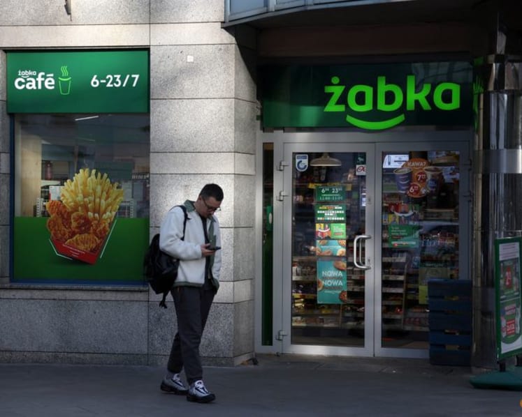 7-Eleven owner's shares jump as Zabka talks burnish Europe expansion push