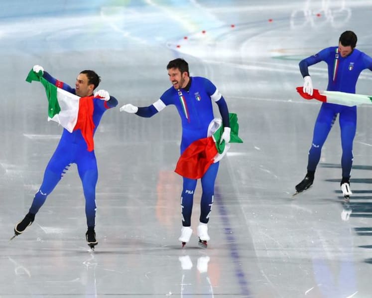 Speed skating-Giovannini delivers 'night-night' celebration after Italy stun US for team pursuit glory
