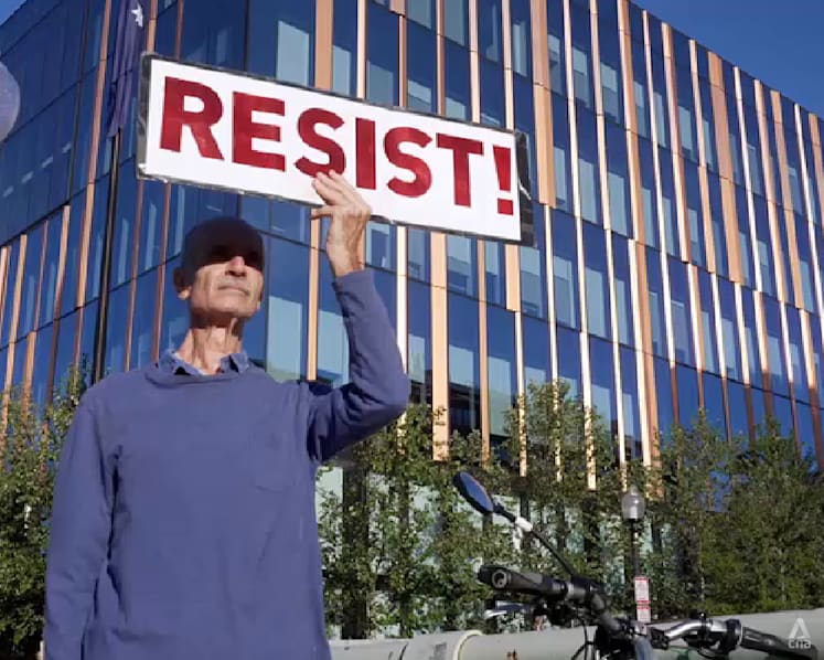 Democrats face tough midterm fight next year amid power vacuum, lack of unifying message 