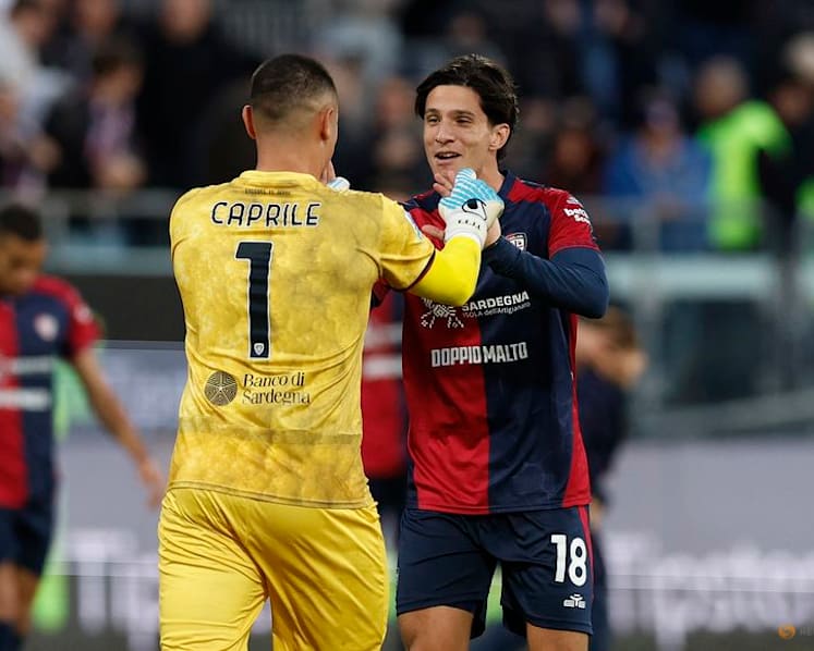 Celik sees red as Roma lose at Cagliari