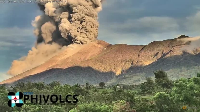Volcano in Philippines sends ash miles into the air