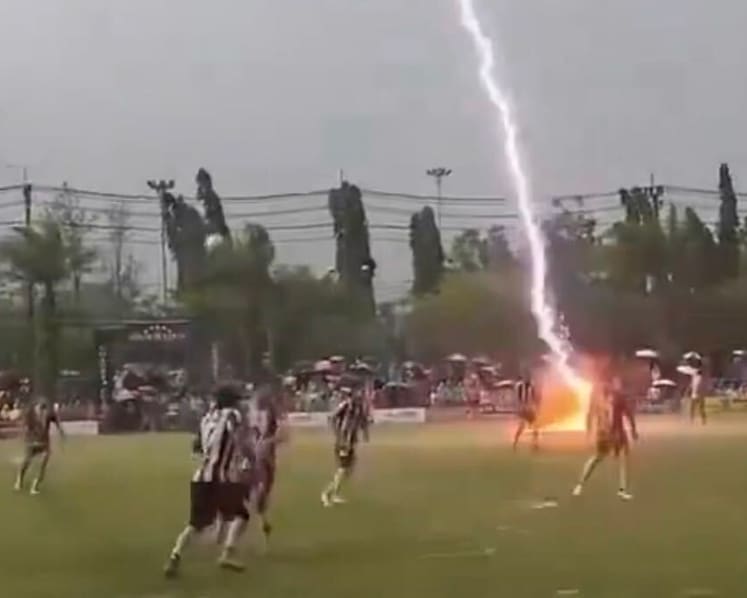 Thai footballer killed in lighting strike during match in Narathiwat province; Malaysian among 12 others injured Thai footballer killed in lighting strike during match in Narathiwat province; Malaysian among 12 others injured