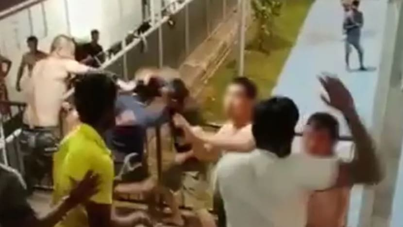 9 lelaki bantu polis siasat kes rusuhan di dormitori pekerja hijrahan di Changi 
