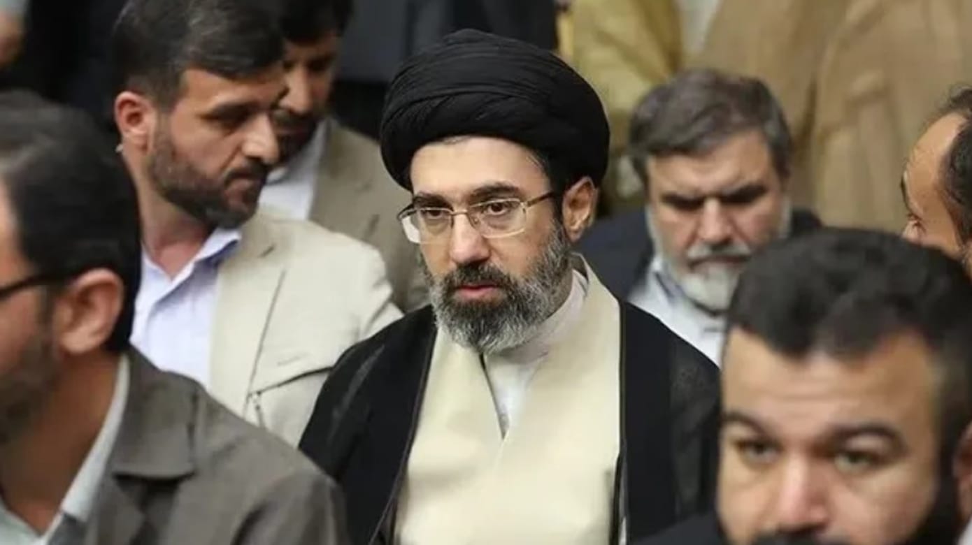 【新闻人物】哈梅内伊之子掌权意味着什么？