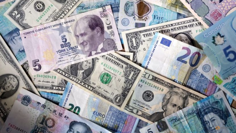 Most emerging market currencies set to hold on to gains 