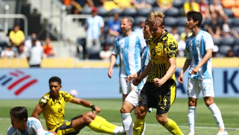 Svensson propels Dortmund to Club World Cup knockout stage