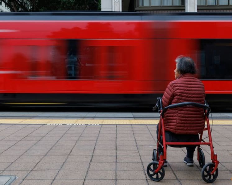 US life expectancy hits record high in 2024, CDC says
