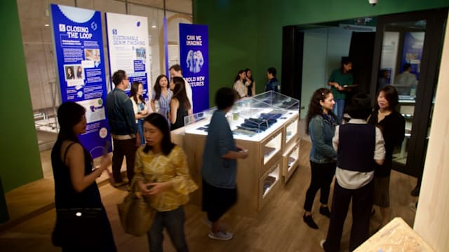 牛仔裤不只是时尚单品！“Denim Decoded”展览揭开丹宁环保真相