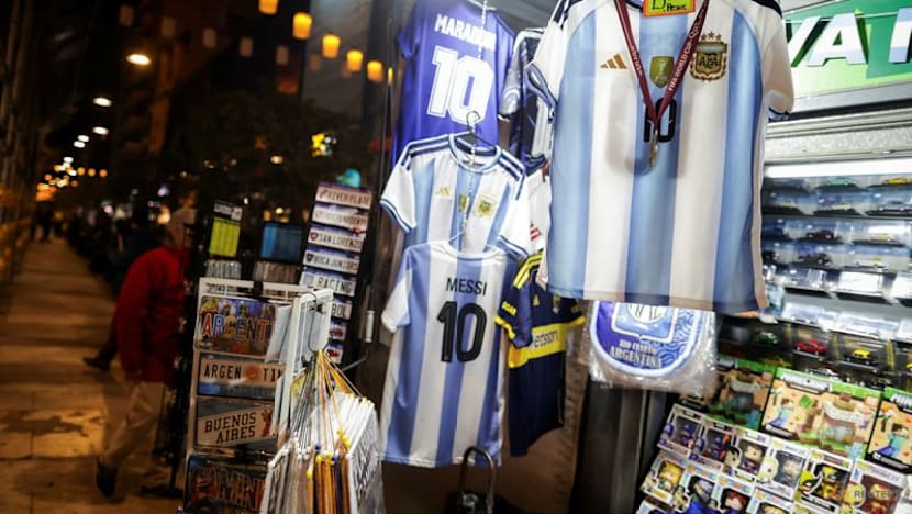 World Cup drives up sales of counterfeit jerseys in Argentina