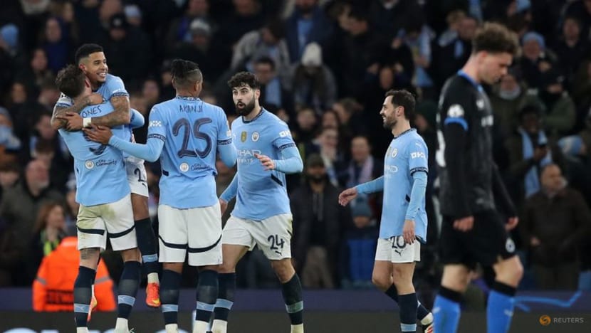 Man City survive scare to progress, Lille storm through