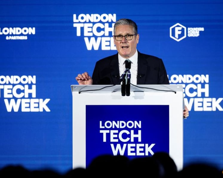 UK sets out $1.5 billion AI hardware plan with supercomputer, chip funding