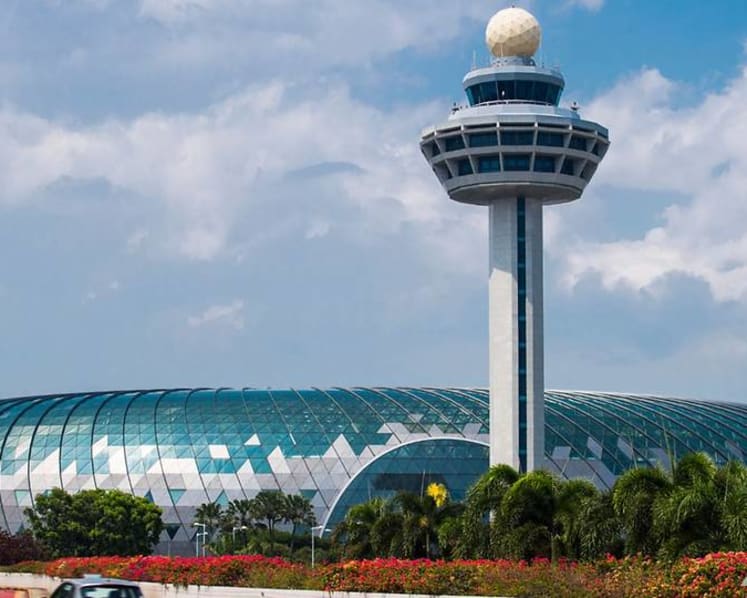 Commentary: Airlines have it bad with COVID-19 but airports have it worse