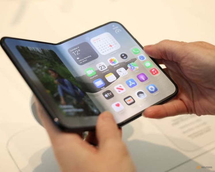 Apple acknowledges iPhone Duo display issues, offers replacements for affected units