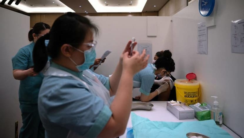 Malaysia's anti-graft agency to investigate claims of people bribing doctors for COVID-19 vaccination certs Malaysia's anti-graft agency to investigate claims of people bribing doctors for COVID-19 vaccination certs