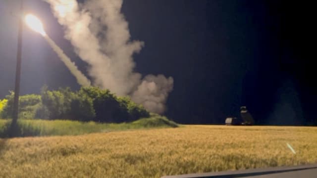 俄国称摧毁乌克兰中部的美国武器弹药库