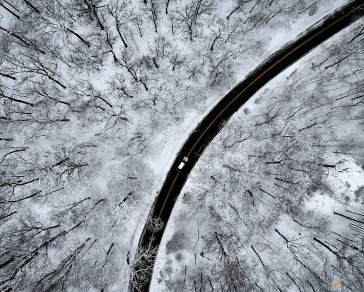 Winter weather in US Northeast leads to thousands of flight delays, cancellations