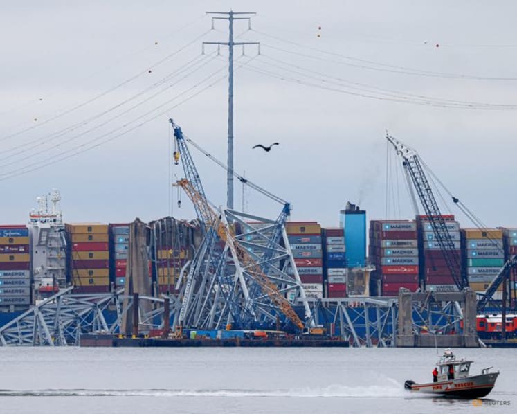First vessel uses alternate channel to bypass Baltimore wreckage