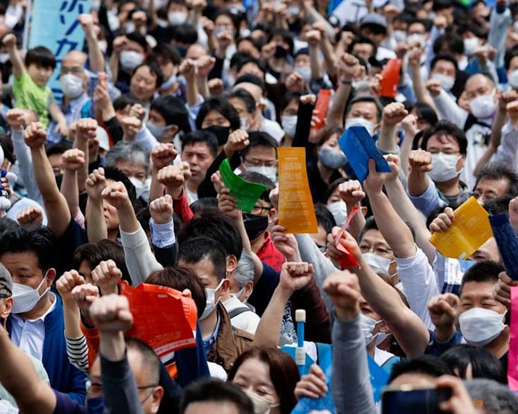Japan's biggest labour group seeks midpoint target of 6% for 2027 wage increase talks