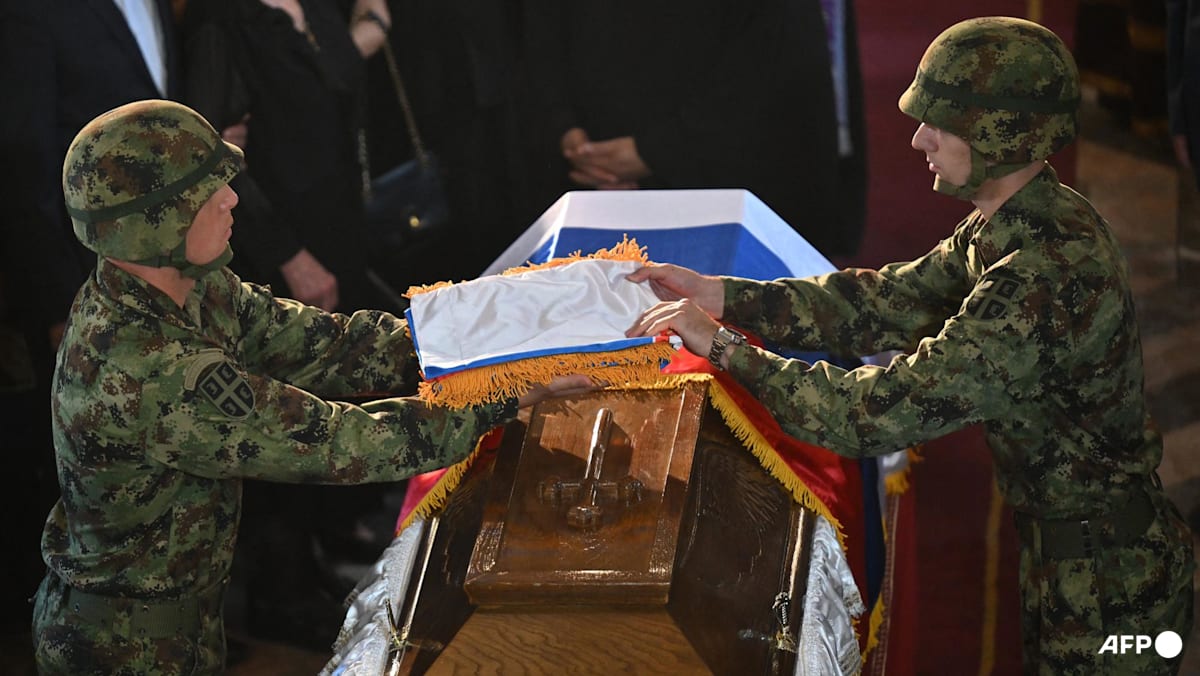 Thousands bid farewell to Bosnian Serb war criminal in Belgrade