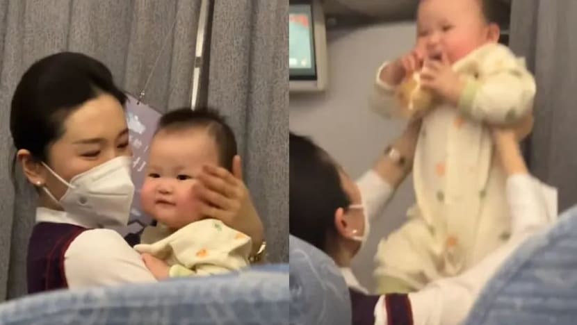 Pramugari di China tenangkan bayi yang nangis 5 jam, dapat pujian online