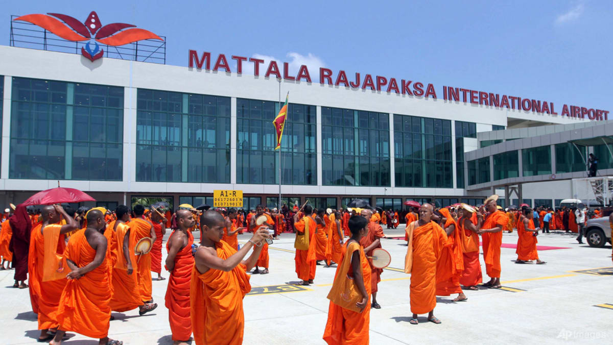 Sri Lanka seeks buyers for white elephant airport