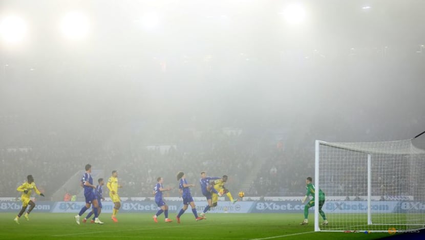 Palace keep up away form with win at second-from-bottom Leicester