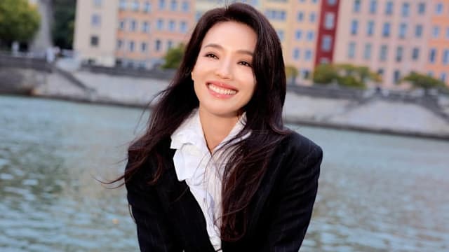 导演首作《女孩》获选新加坡国际电影节开幕片，舒淇将来狮城走红毯、参与对谈会！