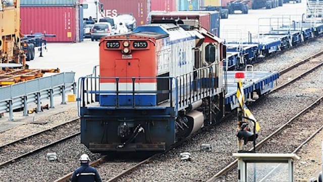 韩国铁路公司薪资谈判破裂 员工明天起无限期罢工