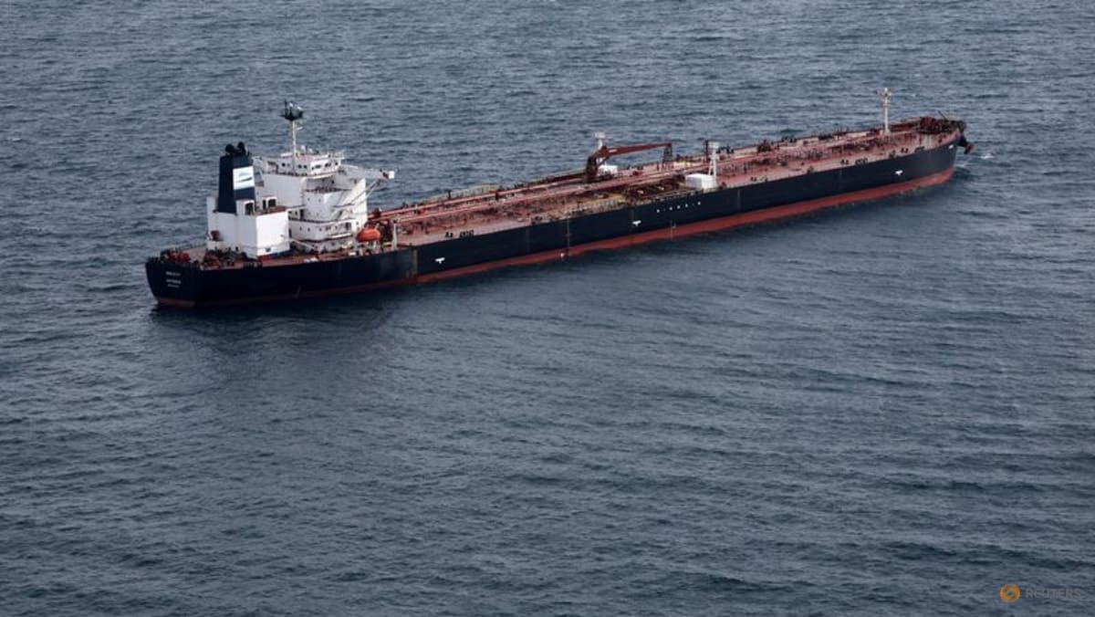 Oil dips amid broader market selloff, strong dollar pressure