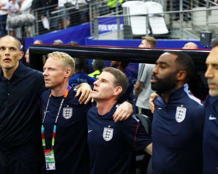 Tuchel rues photographers blocking his view during England national anthem