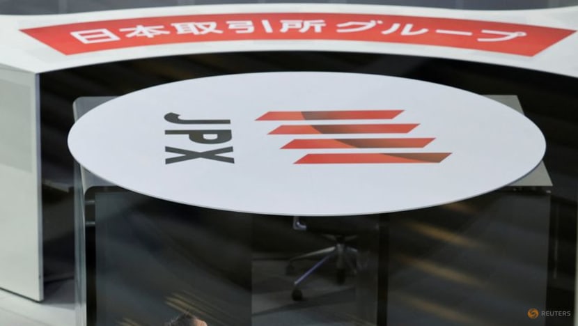 Japanese foreign equity purchases in April hit 20-year high on global market volatility