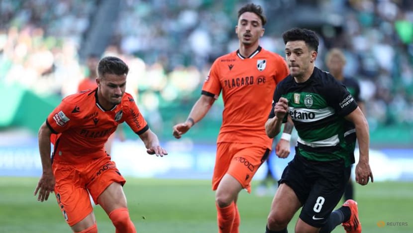 Sporting beat Vitoria to clinch Portuguese title