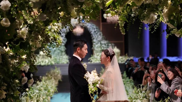 李升基婚礼请700名宾客　“半个演艺圈”都出席了！