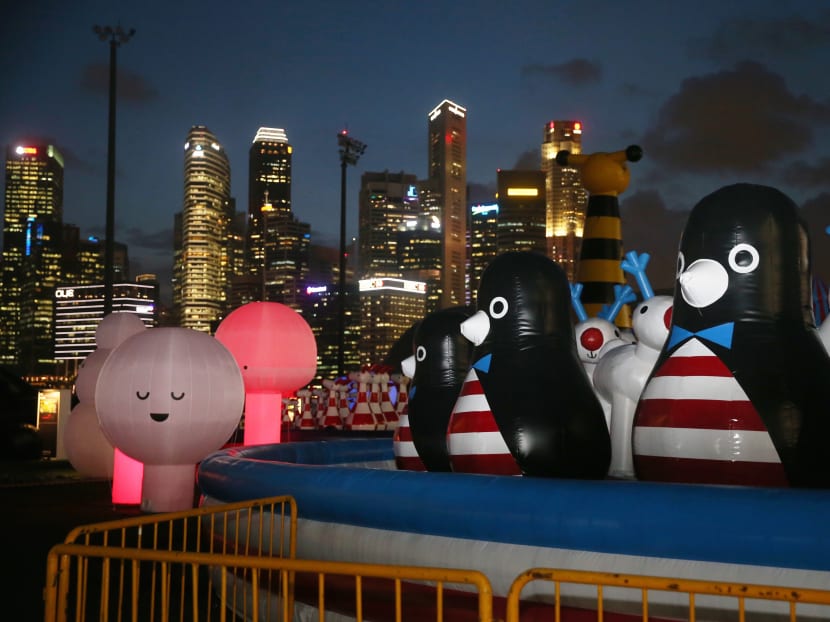 Bounce off giant inflatable animals at Art-Zoo