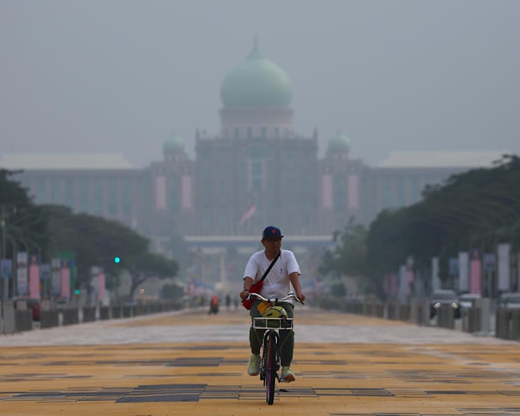 Ahead of National Day celebrations, Malaysia to step up haze mitigation measures with Indonesia 