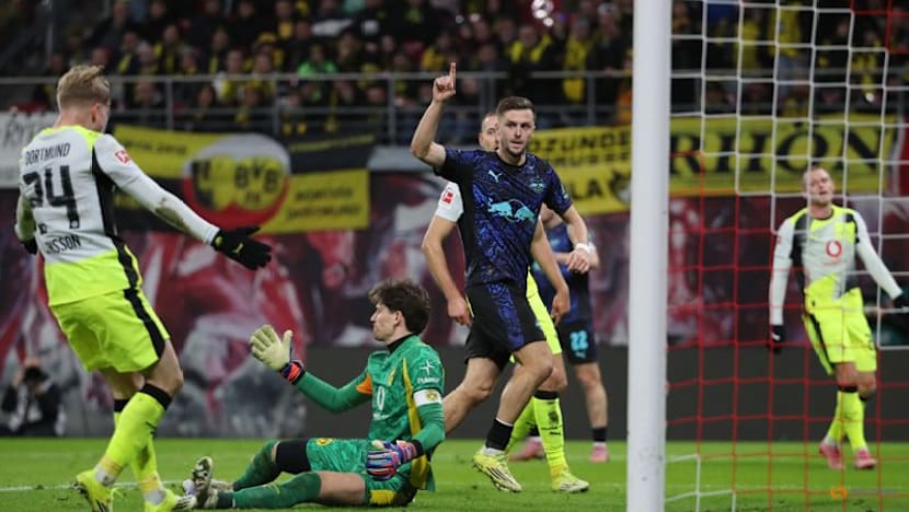 Silva scores late equaliser as Dortmund grab 2-2 draw at Leipzig