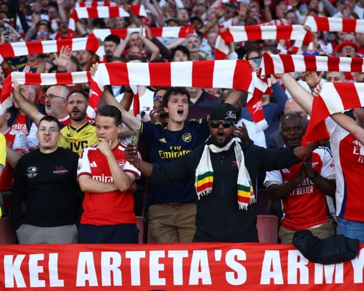 Arsenal's rivals seek to lay down markers after tough starts