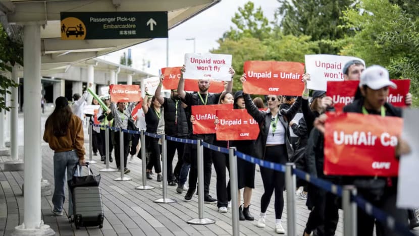 Pemerintah paksa Air Canada dan kru kabin kembali bertugas, jalani proses timbang tara