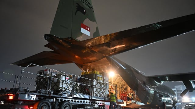 我国再派C-130运输机赴约旦向卡萨空投人道物资