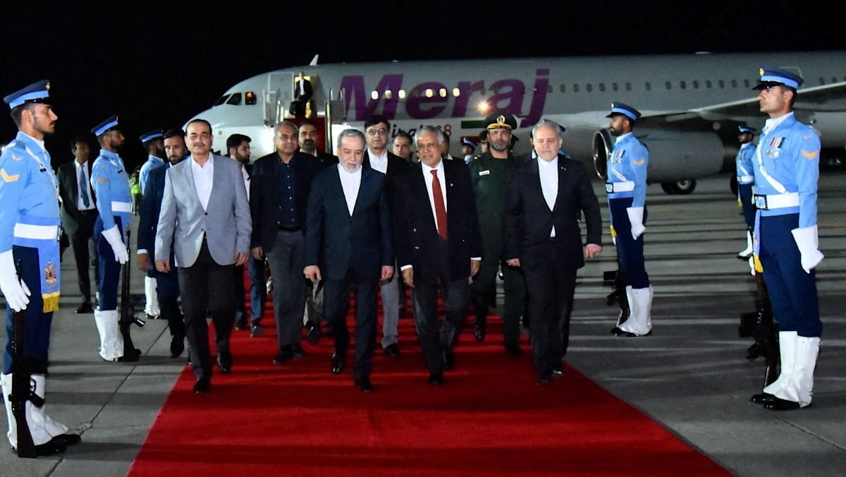 Iran's foreign minister arrives in Pakistan, Trump expects offer satisfying US demands