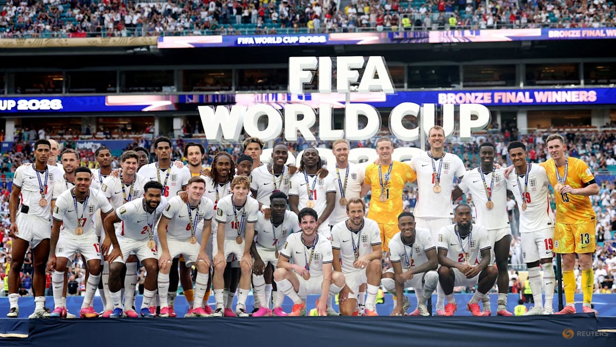 England schlägt Frankreich mit 6:4 in einem chaotischen WM-Spiel um Platz ...