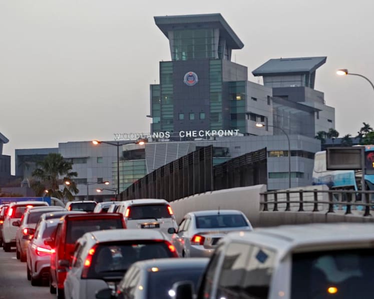 Heavier traffic expected at land checkpoints for year-end holidays, travellers advised to avoid peak hours