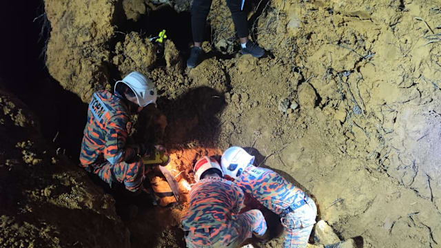 疑淘金时河岸堤坝突坍塌 马国两男惨遭活埋身亡