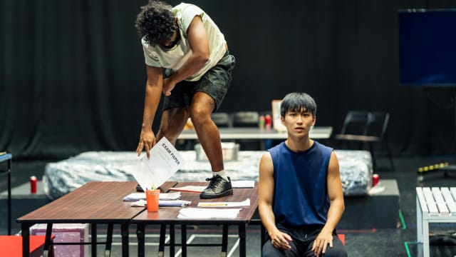 舞台剧“Third Man Syndrome”聚焦心理健康课题， 《才华》新秀杨岳翰挑大梁！