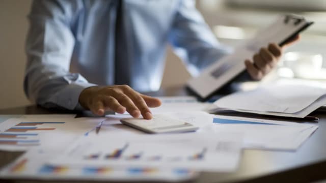 李总理：政府将公布新计划 吸引和留住人才