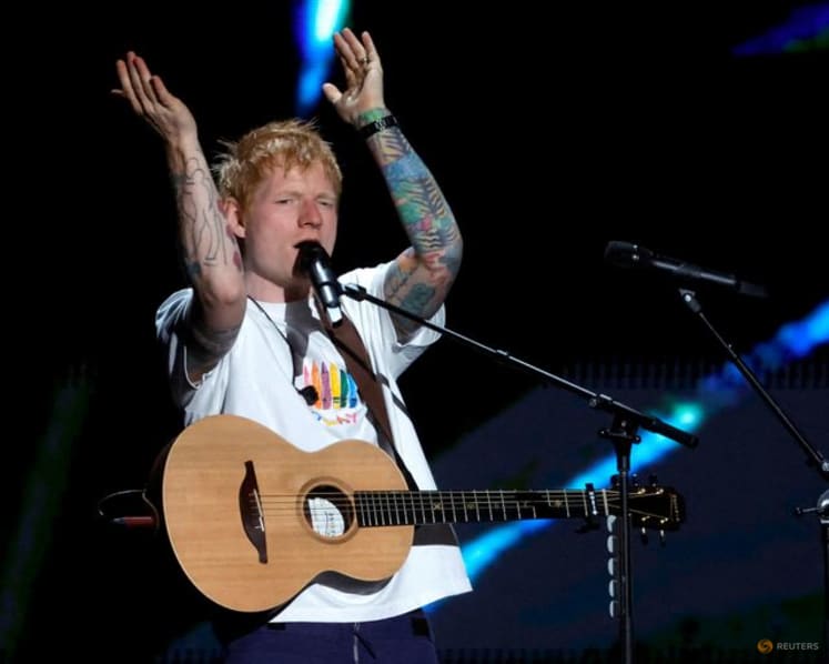 Sheeran keeps up England tradition with World Cup camp visit