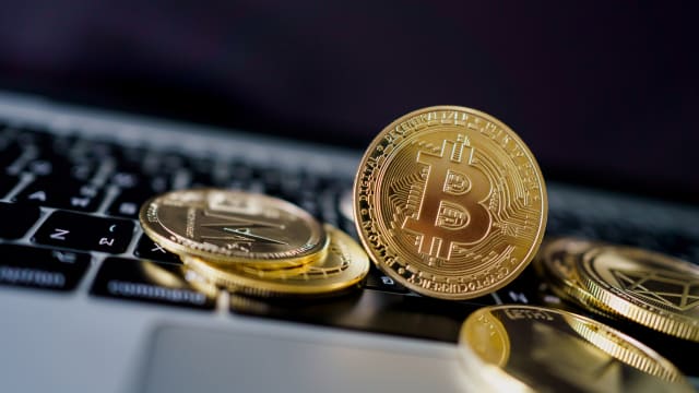 比特币再次突破7万美元大关