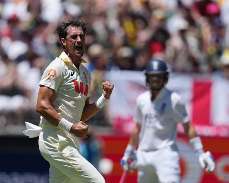 Stokes leads fightback after Starc's seven as 19 wickets fall in Ashes