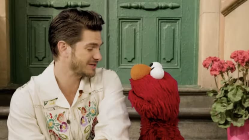 Video tular Andrew Garfield, Elmo kongsi rasa duka pikat lebih 14 juta tontonan Video tular Andrew Garfield, Elmo kongsi rasa duka pikat lebih 14 juta tontonan
